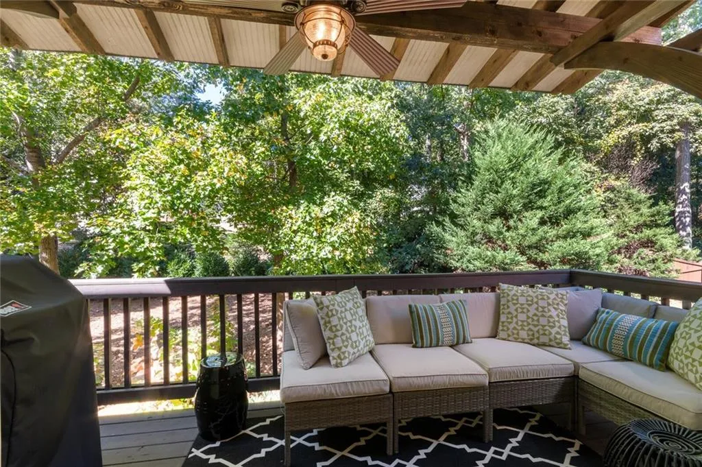 7983 Magnolia Square, Sandy Springs, Georgia 30350, 4 Bedrooms Bedrooms, ,4 BathroomsBathrooms,Residential,Sold,7983 Magnolia Square,6961569