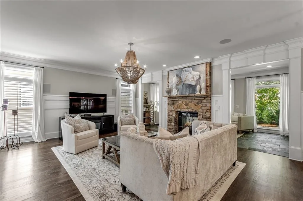 7983 Magnolia Square, Sandy Springs, Georgia 30350, 4 Bedrooms Bedrooms, ,4 BathroomsBathrooms,Residential,Sold,7983 Magnolia Square,6961569