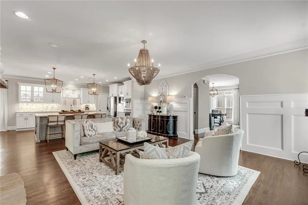 7983 Magnolia Square, Sandy Springs, Georgia 30350, 4 Bedrooms Bedrooms, ,4 BathroomsBathrooms,Residential,Sold,7983 Magnolia Square,6961569