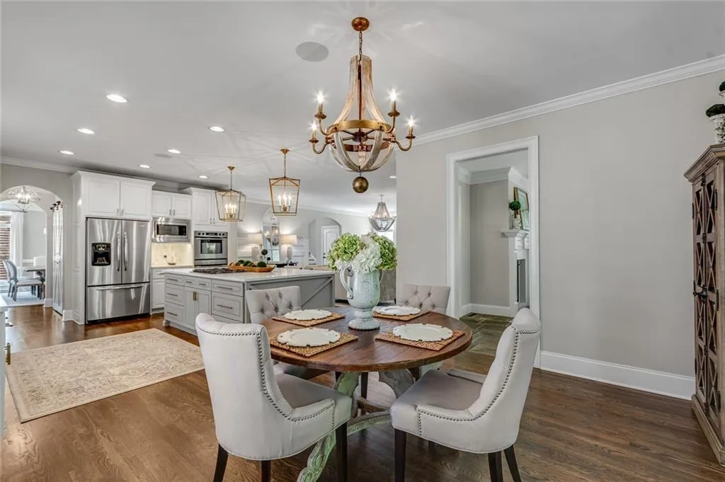 7983 Magnolia Square, Sandy Springs, Georgia 30350, 4 Bedrooms Bedrooms, ,4 BathroomsBathrooms,Residential,Sold,7983 Magnolia Square,6961569
