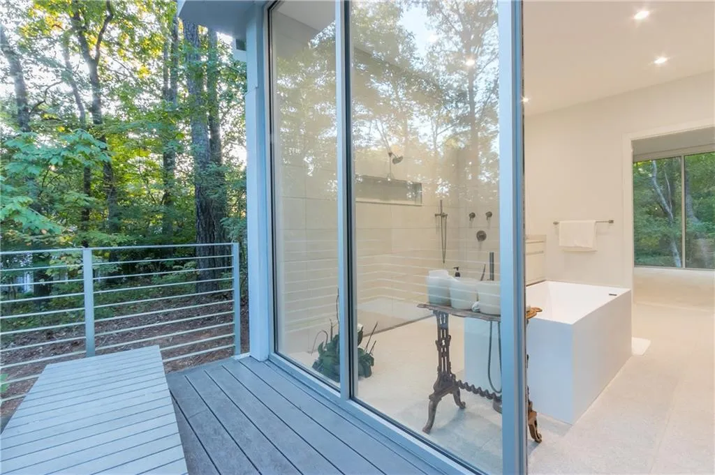 5900 Winterthur Ridge, Atlanta, Georgia 30328, 3 Bedrooms Bedrooms, ,3 BathroomsBathrooms,Residential,Sold,5900 Winterthur Ridge,5912382