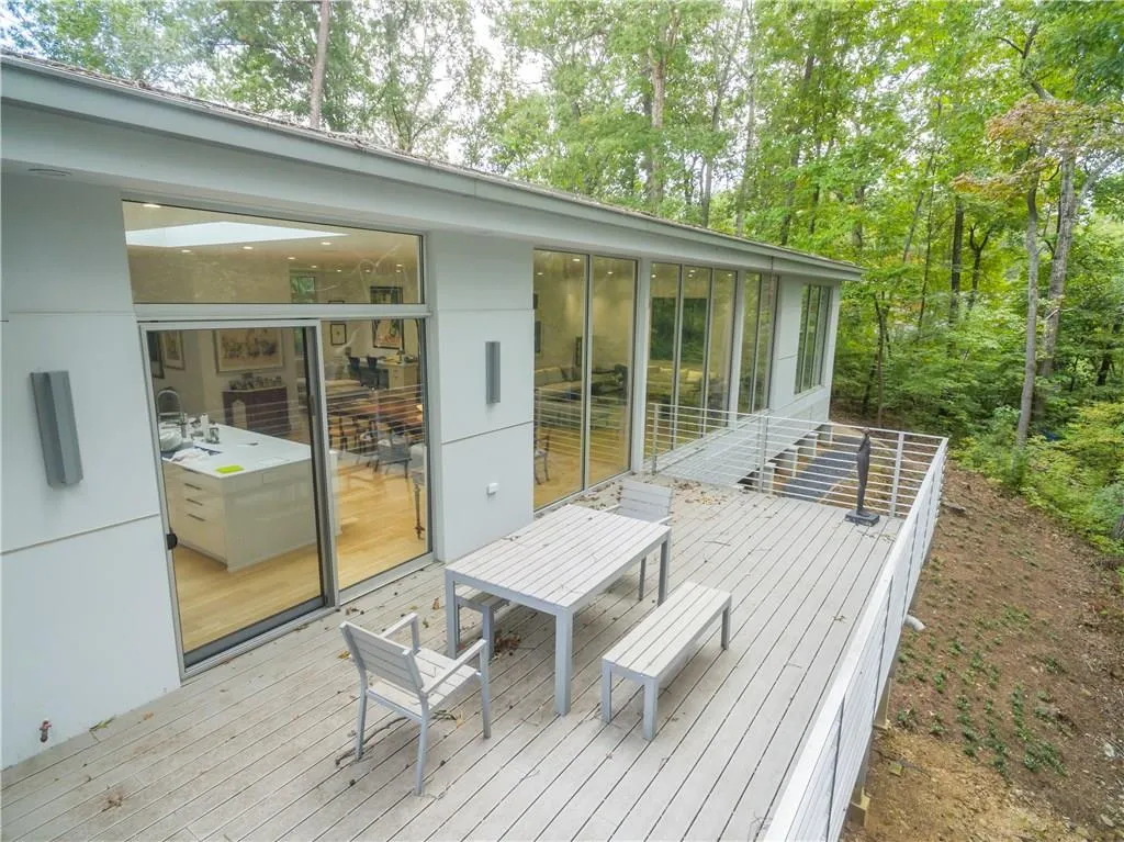 5900 Winterthur Ridge, Atlanta, Georgia 30328, 3 Bedrooms Bedrooms, ,3 BathroomsBathrooms,Residential,Sold,5900 Winterthur Ridge,5912382