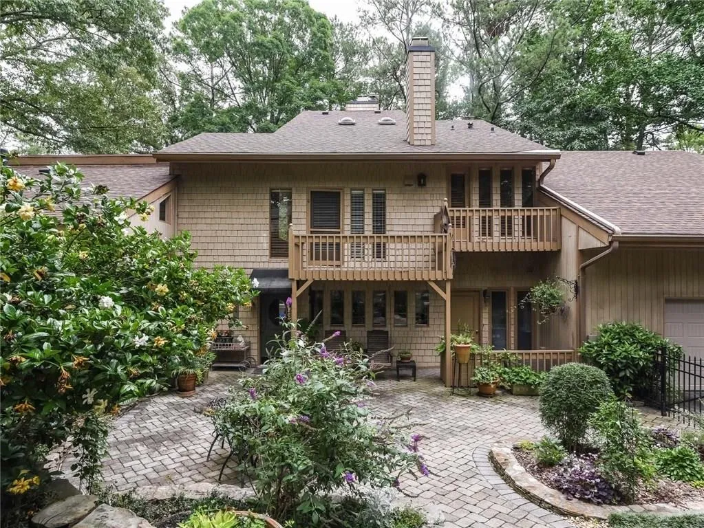 7945 Saddle Ridge Drive, Sandy Springs, Georgia 30350, 4 Bedrooms Bedrooms, ,3 BathroomsBathrooms,Residential,Sold,7945 Saddle Ridge Drive,5861313