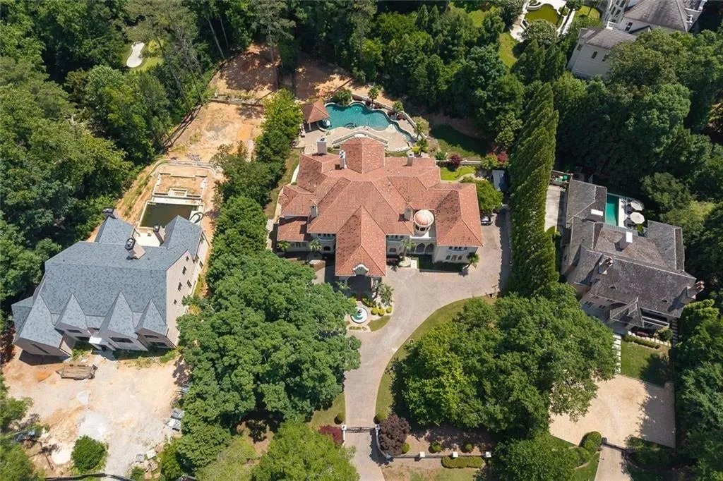 4561 Northside Drive Nw, Sandy Springs, Georgia 30327, 7 Bedrooms Bedrooms, 0 ,7 BathroomsBathrooms,Residential,For Sale,4561 Northside Drive Nw,7791547