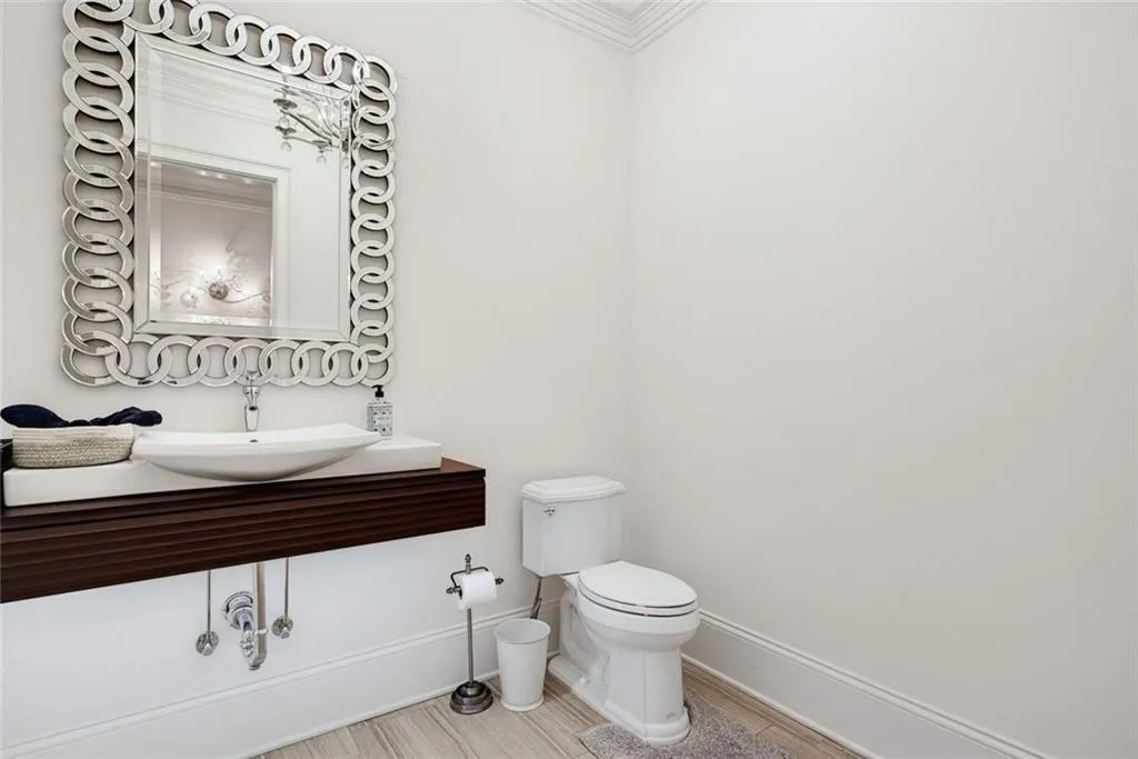 4561 Northside Drive Nw, Sandy Springs, Georgia 30327, 7 Bedrooms Bedrooms, 0 ,7 BathroomsBathrooms,Residential,For Sale,4561 Northside Drive Nw,7791547
