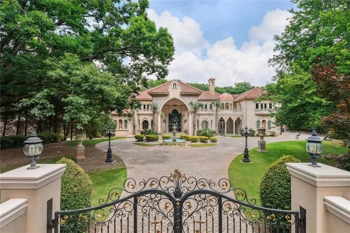 4561 Northside Drive Nw, Sandy Springs, Georgia 30327