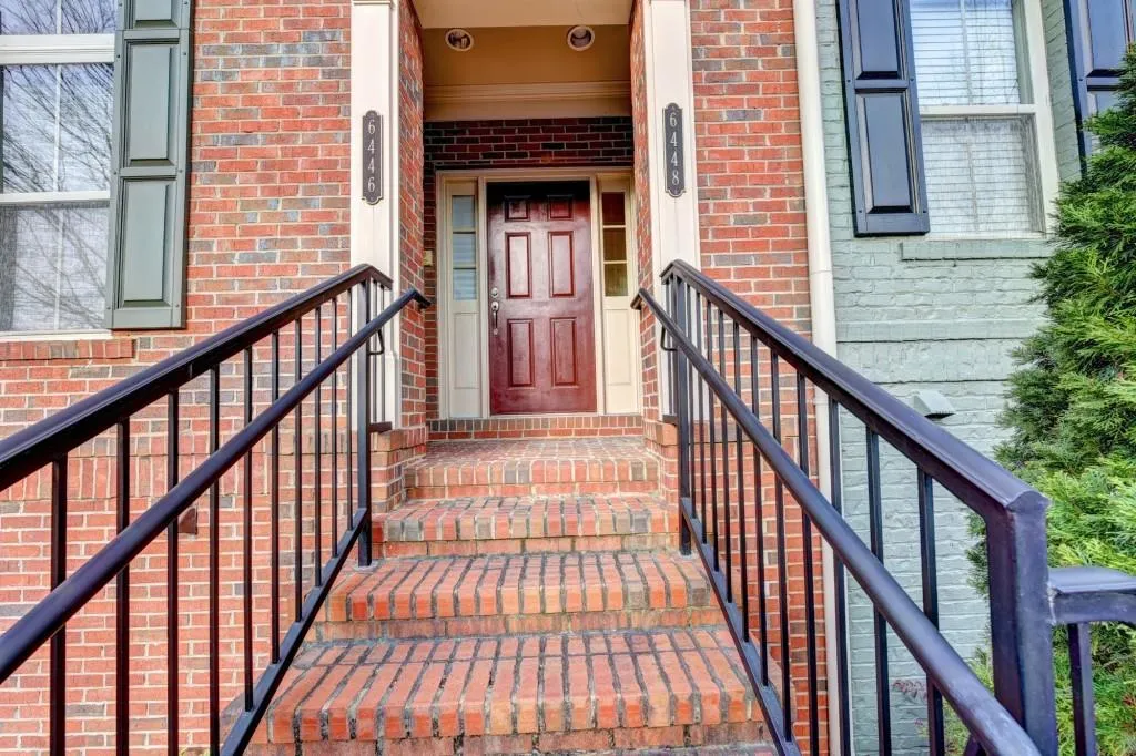 6448 Chariot Street, Atlanta, Georgia 30328, 3 Bedrooms Bedrooms, ,2 BathroomsBathrooms,Residential,Sold,6448 Chariot Street,6579845