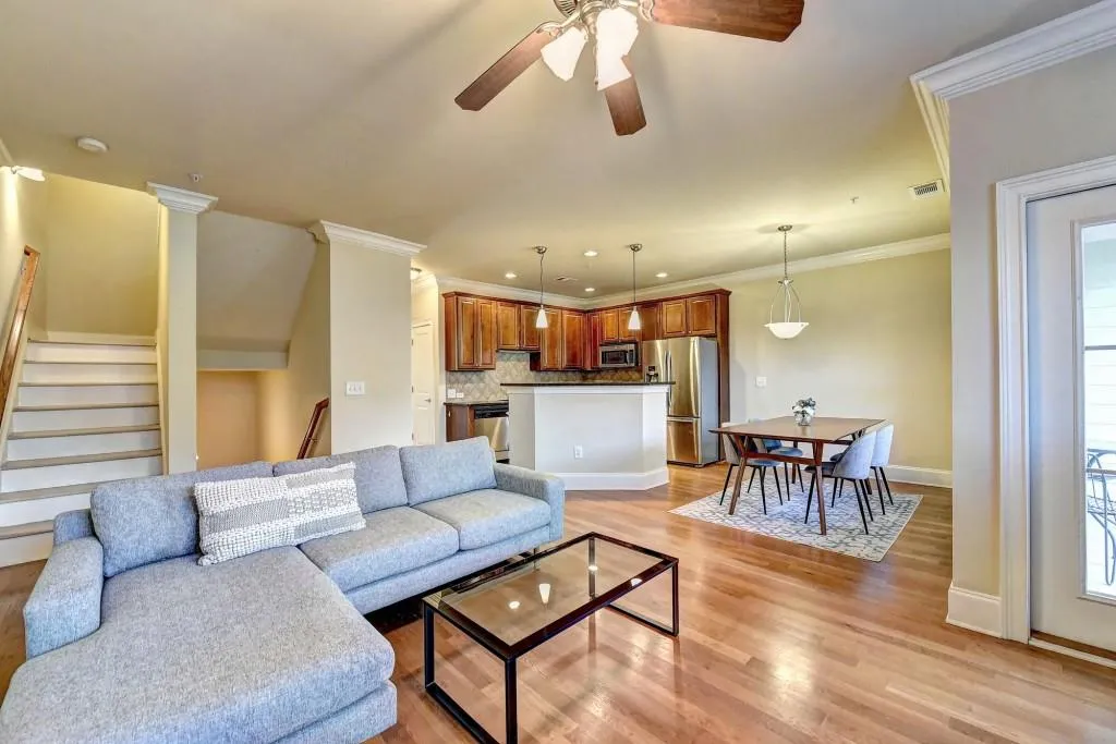 6448 Chariot Street, Atlanta, Georgia 30328, 3 Bedrooms Bedrooms, ,2 BathroomsBathrooms,Residential,Sold,6448 Chariot Street,6579845