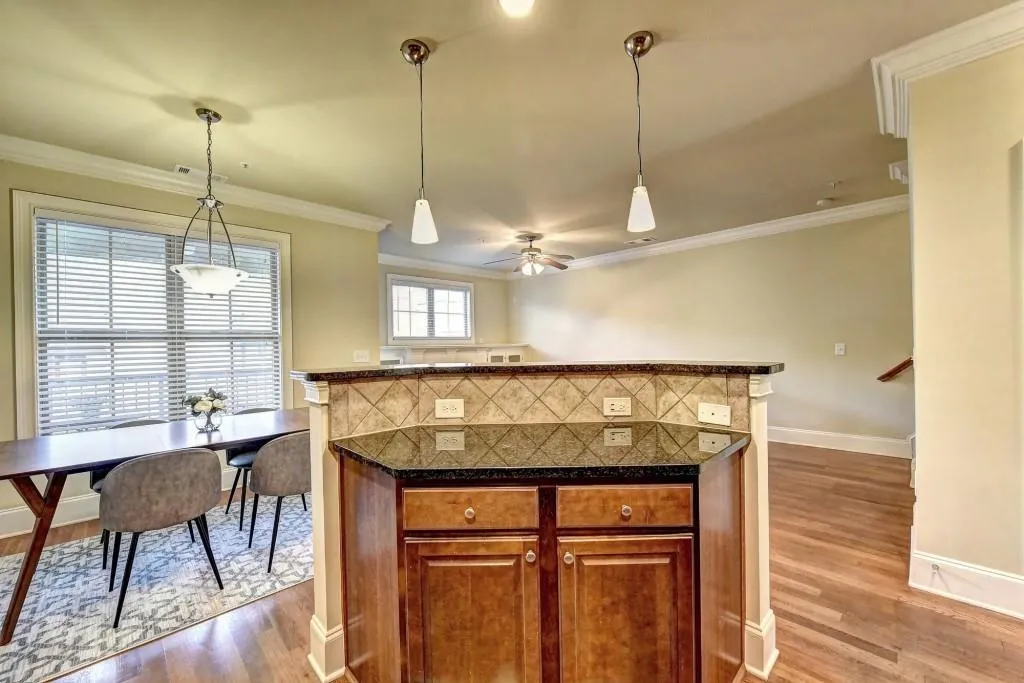 6448 Chariot Street, Atlanta, Georgia 30328, 3 Bedrooms Bedrooms, ,2 BathroomsBathrooms,Residential,Sold,6448 Chariot Street,6579845