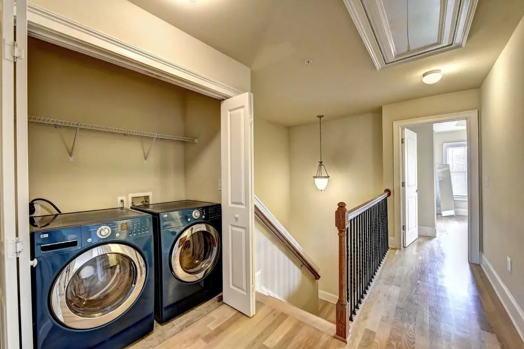 6448 Chariot Street, Atlanta, Georgia 30328, 3 Bedrooms Bedrooms, ,2 BathroomsBathrooms,Residential,Sold,6448 Chariot Street,6579845