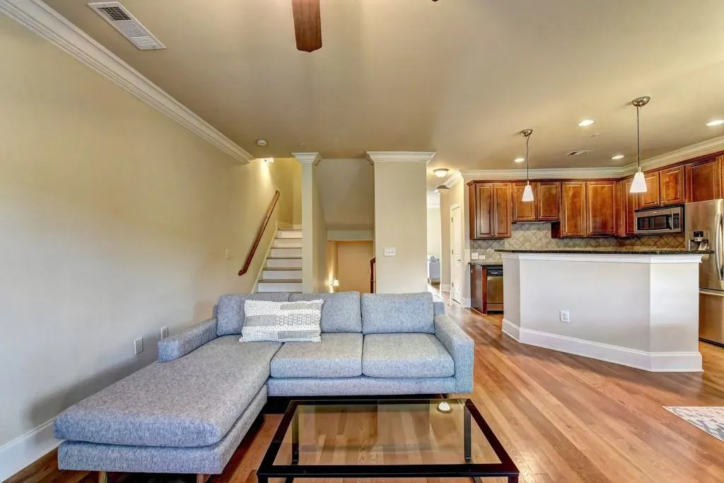 6448 Chariot Street, Atlanta, Georgia 30328, 3 Bedrooms Bedrooms, ,2 BathroomsBathrooms,Residential,Sold,6448 Chariot Street,6579845