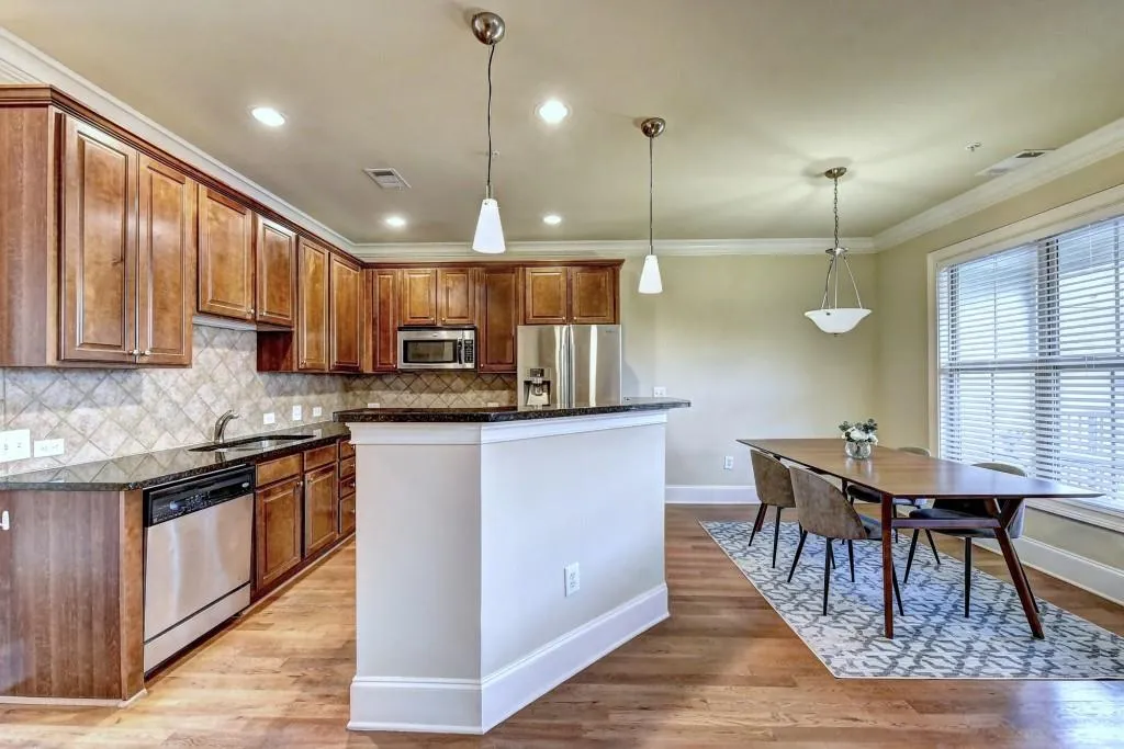 6448 Chariot Street, Atlanta, Georgia 30328, 3 Bedrooms Bedrooms, ,2 BathroomsBathrooms,Residential,Sold,6448 Chariot Street,6579845