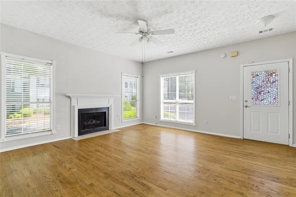 809 Wedgewood Way, Atlanta, Georgia 30350, 2 Bedrooms Bedrooms, ,2 BathroomsBathrooms,Residential,For Sale,809 Wedgewood Way,7758827