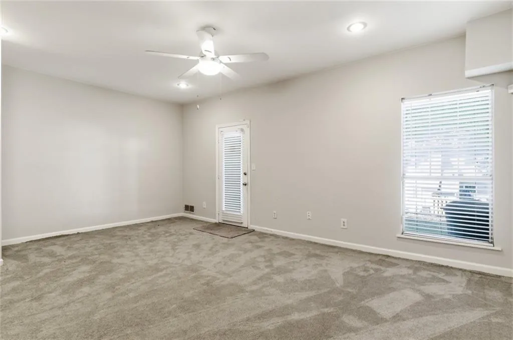 809 Wedgewood Way, Atlanta, Georgia 30350, 2 Bedrooms Bedrooms, ,2 BathroomsBathrooms,Residential,For Sale,809 Wedgewood Way,7758827