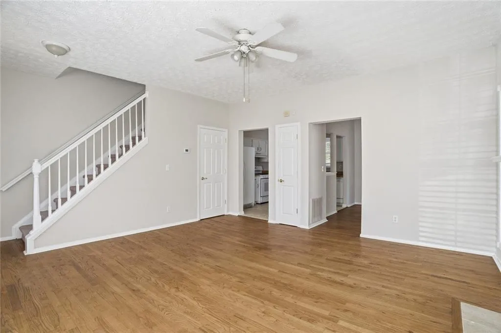 809 Wedgewood Way, Atlanta, Georgia 30350, 2 Bedrooms Bedrooms, ,2 BathroomsBathrooms,Residential,For Sale,809 Wedgewood Way,7758827