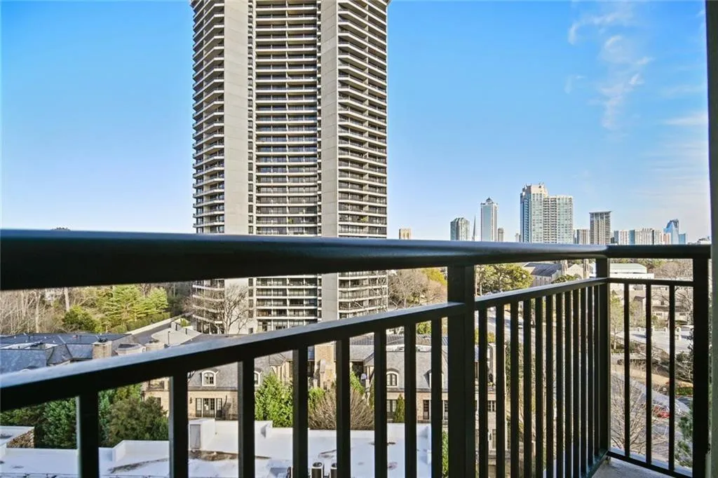 2626 Peachtree Road Nw Unit 1108, Atlanta, Georgia 30305, 1 Bedroom Bedrooms, ,1 BathroomBathrooms,Residential,Sold,2626 Peachtree Road Nw Unit 1108,7588960