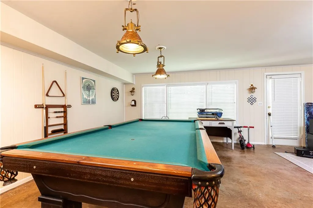 695 Fair Oaks Manor, Atlanta, Georgia 30327, 4 Bedrooms Bedrooms, ,3 BathroomsBathrooms,Residential,Sold,695 Fair Oaks Manor,7239146