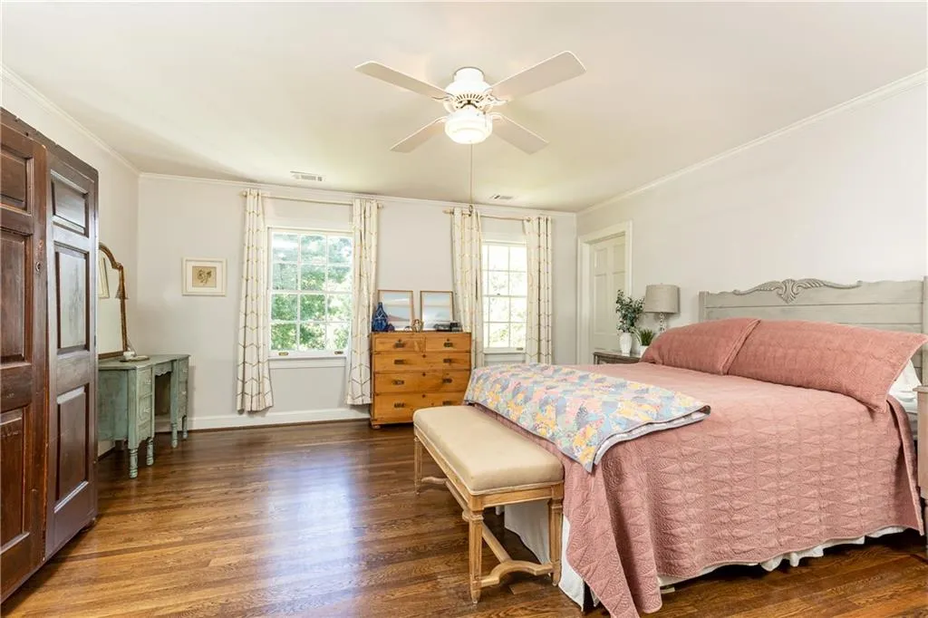 695 Fair Oaks Manor, Atlanta, Georgia 30327, 4 Bedrooms Bedrooms, ,3 BathroomsBathrooms,Residential,Sold,695 Fair Oaks Manor,7239146