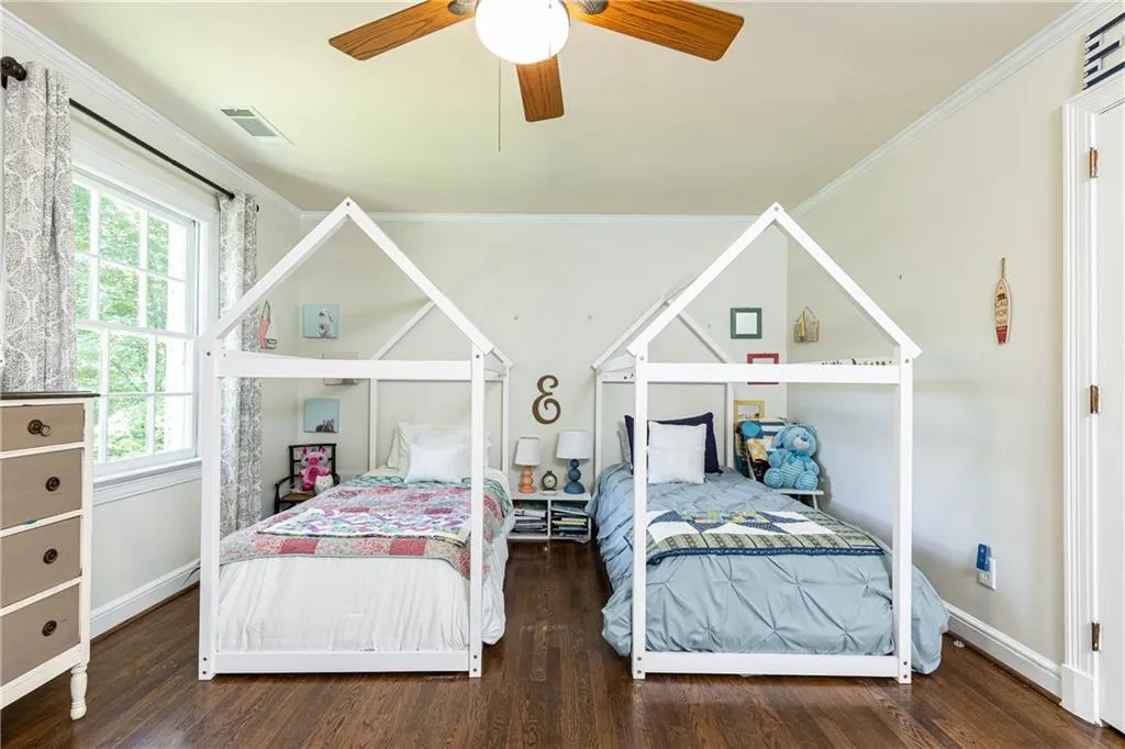 695 Fair Oaks Manor, Atlanta, Georgia 30327, 4 Bedrooms Bedrooms, ,3 BathroomsBathrooms,Residential,Sold,695 Fair Oaks Manor,7239146