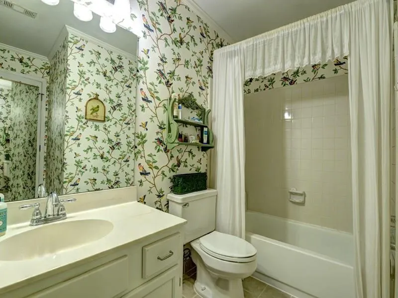 504 Bainbridge Drive Unit 504, Atlanta, Georgia 30327, 3 Bedrooms Bedrooms, ,2 BathroomsBathrooms,Residential,Sold,504 Bainbridge Drive Unit 504,5843119