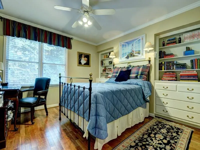 504 Bainbridge Drive Unit 504, Atlanta, Georgia 30327, 3 Bedrooms Bedrooms, ,2 BathroomsBathrooms,Residential,Sold,504 Bainbridge Drive Unit 504,5843119
