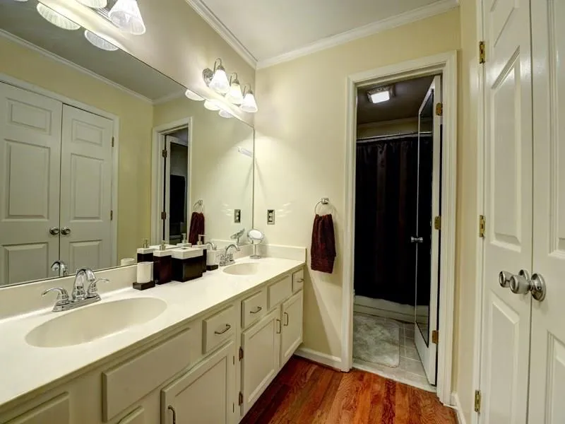 504 Bainbridge Drive Unit 504, Atlanta, Georgia 30327, 3 Bedrooms Bedrooms, ,2 BathroomsBathrooms,Residential,Sold,504 Bainbridge Drive Unit 504,5843119