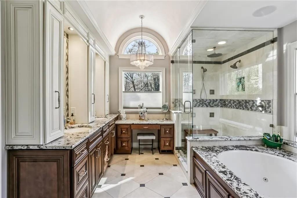 7265 Hunters Branch Drive, Atlanta, Georgia 30328, 3 Bedrooms Bedrooms, ,2 BathroomsBathrooms,Residential,For Sale,7265 Hunters Branch Drive,7715654