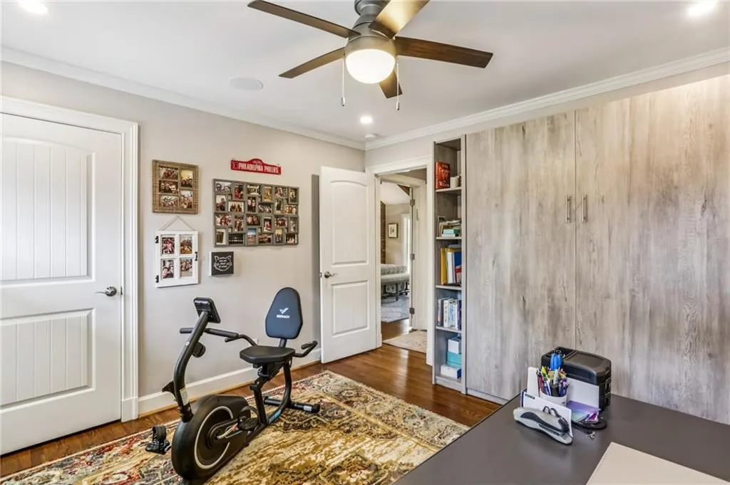 Bedroom with Murphy Bed