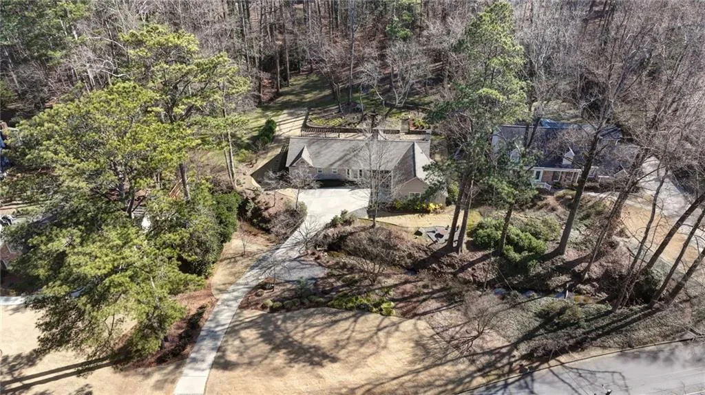 7265 Hunters Branch Drive, Atlanta, Georgia 30328, 3 Bedrooms Bedrooms, ,2 BathroomsBathrooms,Residential,For Sale,7265 Hunters Branch Drive,7715654