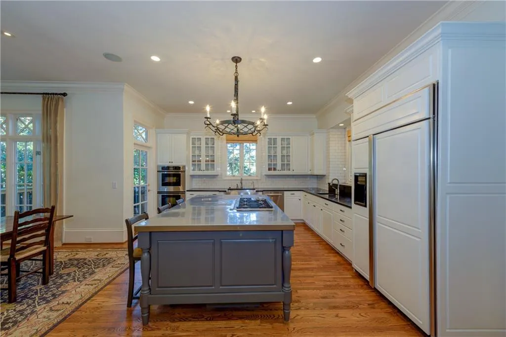 4370 E Brookhaven Drive Ne, Atlanta, Georgia 30319, 6 Bedrooms Bedrooms, ,6 BathroomsBathrooms,Residential,Sold,4370 E Brookhaven Drive Ne,5957574