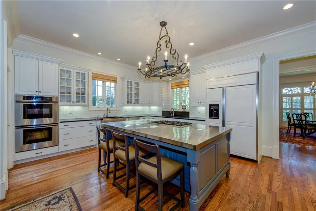 4370 E Brookhaven Drive Ne, Atlanta, Georgia 30319, 6 Bedrooms Bedrooms, ,6 BathroomsBathrooms,Residential,Sold,4370 E Brookhaven Drive Ne,5957574
