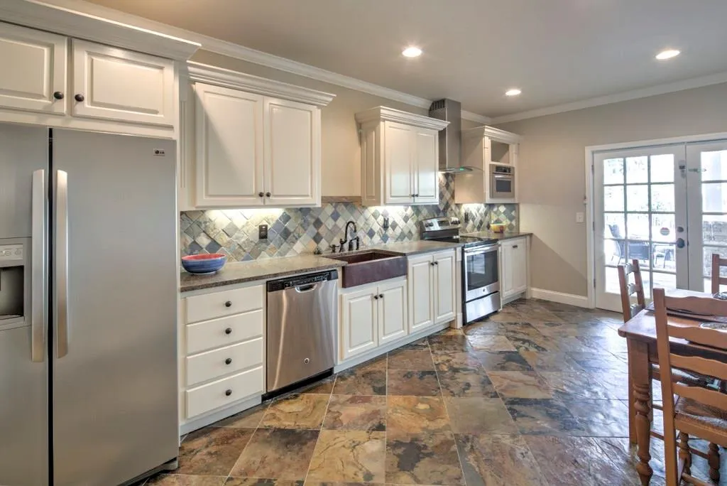 1765 Marlborough Drive, Sandy Springs, Georgia 30350, 5 Bedrooms Bedrooms, ,4 BathroomsBathrooms,Residential,Sold,1765 Marlborough Drive,5816062