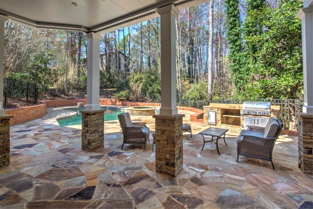 1765 Marlborough Drive, Sandy Springs, Georgia 30350, 5 Bedrooms Bedrooms, ,4 BathroomsBathrooms,Residential,Sold,1765 Marlborough Drive,5816062