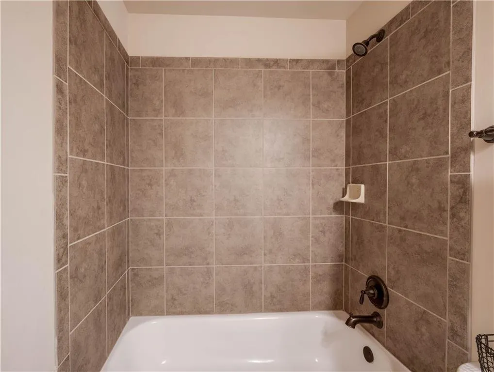 7745 Stratford Lane, Sandy Springs, Georgia 30350, 5 Bedrooms Bedrooms, ,4 BathroomsBathrooms,Residential,Sold,7745 Stratford Lane,7160439