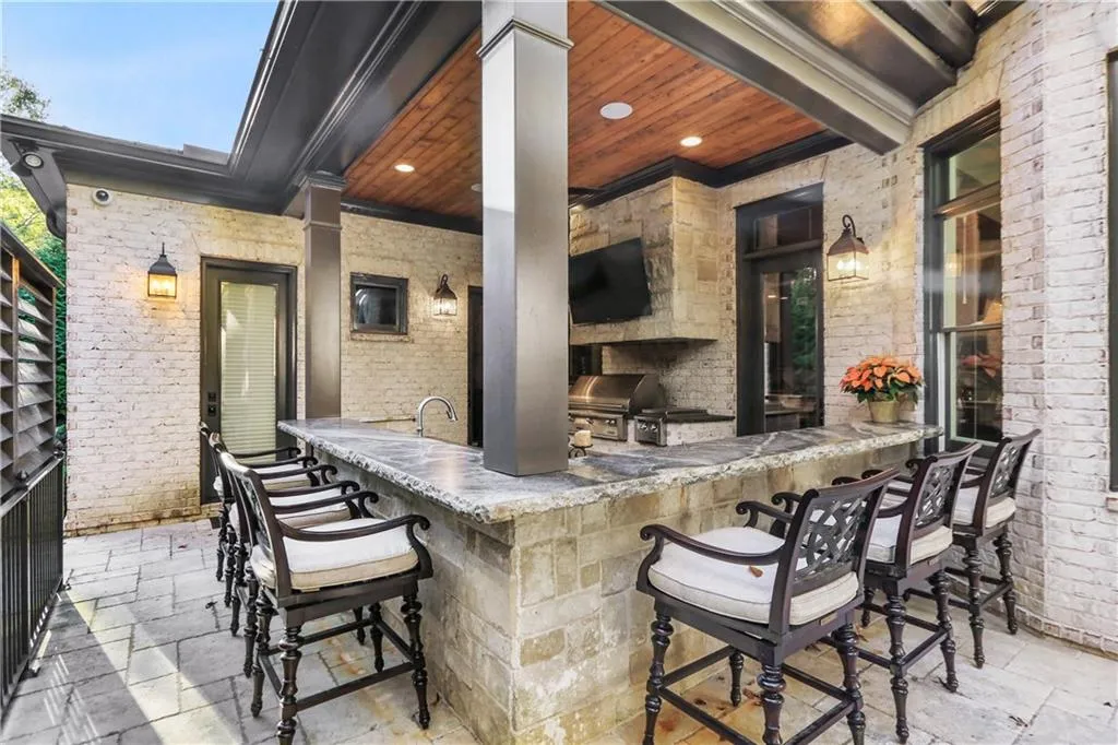 205 Rivermere Way, Sandy Springs, Georgia 30350, 6 Bedrooms Bedrooms, ,7 BathroomsBathrooms,Residential,Sold,205 Rivermere Way,6971395