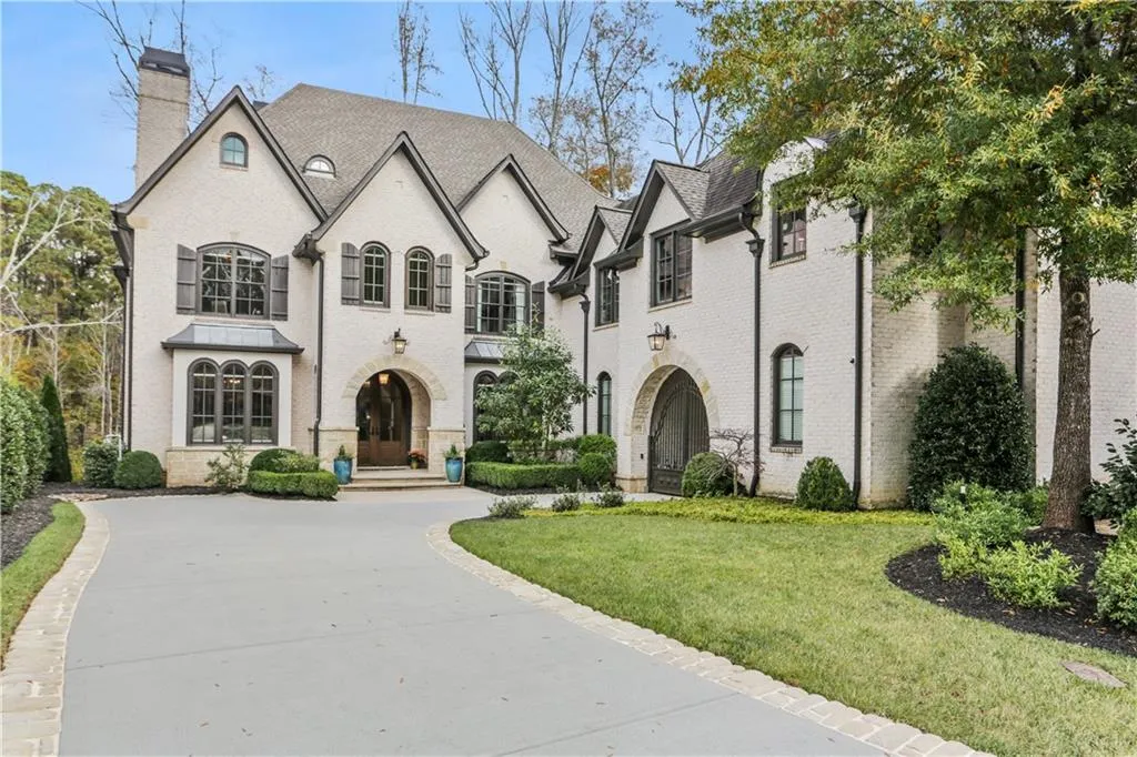 205 Rivermere Way, Sandy Springs, Georgia 30350, 6 Bedrooms Bedrooms, ,7 BathroomsBathrooms,Residential,Sold,205 Rivermere Way,6971395