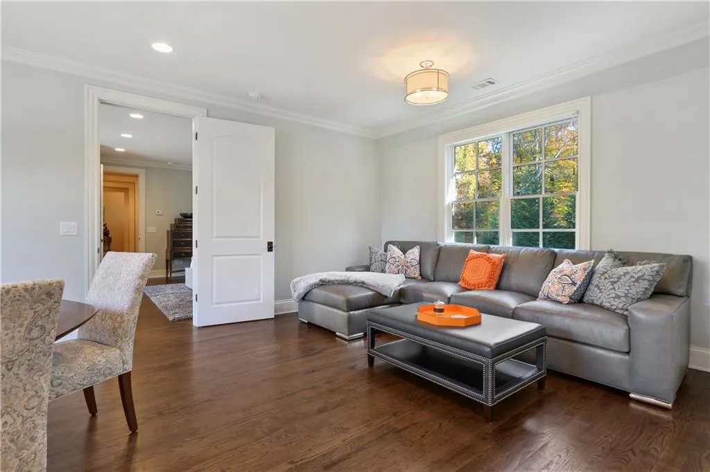205 Rivermere Way, Sandy Springs, Georgia 30350, 6 Bedrooms Bedrooms, ,7 BathroomsBathrooms,Residential,Sold,205 Rivermere Way,6971395