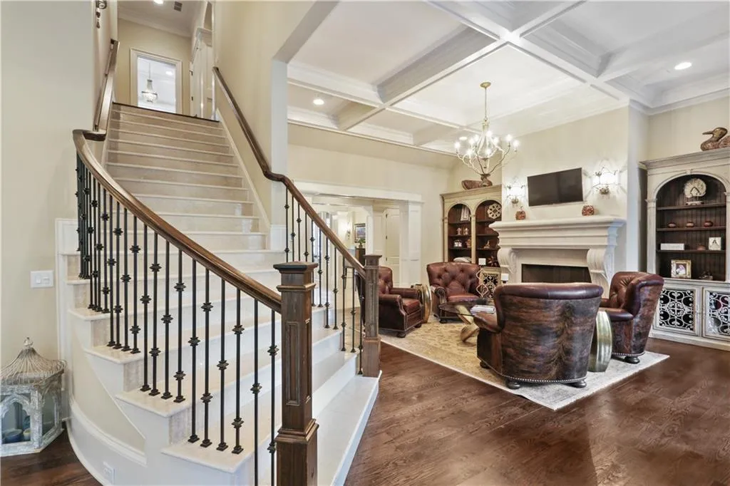 205 Rivermere Way, Sandy Springs, Georgia 30350, 6 Bedrooms Bedrooms, ,7 BathroomsBathrooms,Residential,Sold,205 Rivermere Way,6971395