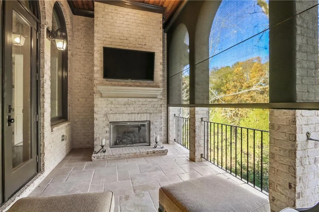 205 Rivermere Way, Sandy Springs, Georgia 30350, 6 Bedrooms Bedrooms, ,7 BathroomsBathrooms,Residential,Sold,205 Rivermere Way,6971395