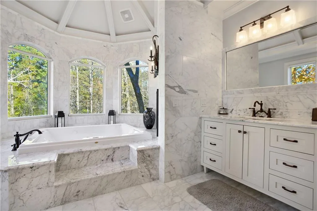 205 Rivermere Way, Sandy Springs, Georgia 30350, 6 Bedrooms Bedrooms, ,7 BathroomsBathrooms,Residential,Sold,205 Rivermere Way,6971395