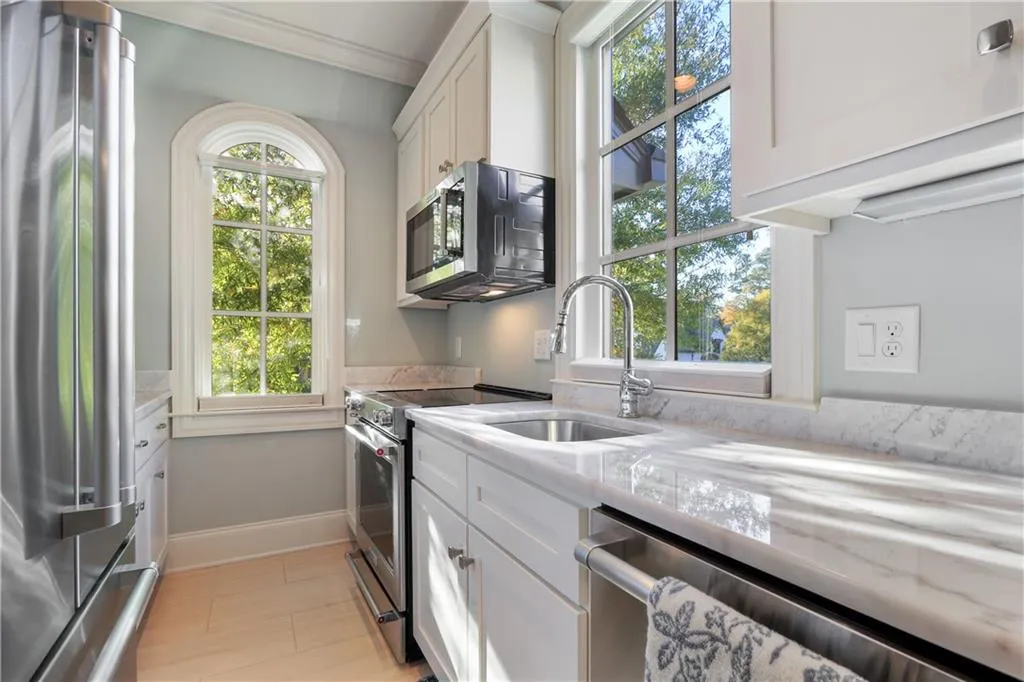 205 Rivermere Way, Sandy Springs, Georgia 30350, 6 Bedrooms Bedrooms, ,7 BathroomsBathrooms,Residential,Sold,205 Rivermere Way,6971395