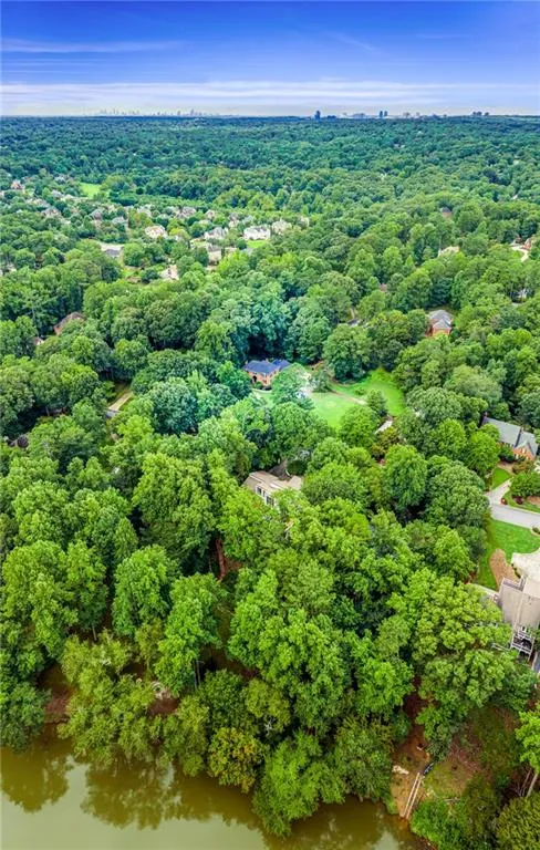 5025 Oak Bluff Court, Sandy Springs, Georgia 30350, 6 Bedrooms Bedrooms, ,4 BathroomsBathrooms,Residential,Sold,5025 Oak Bluff Court,6770360