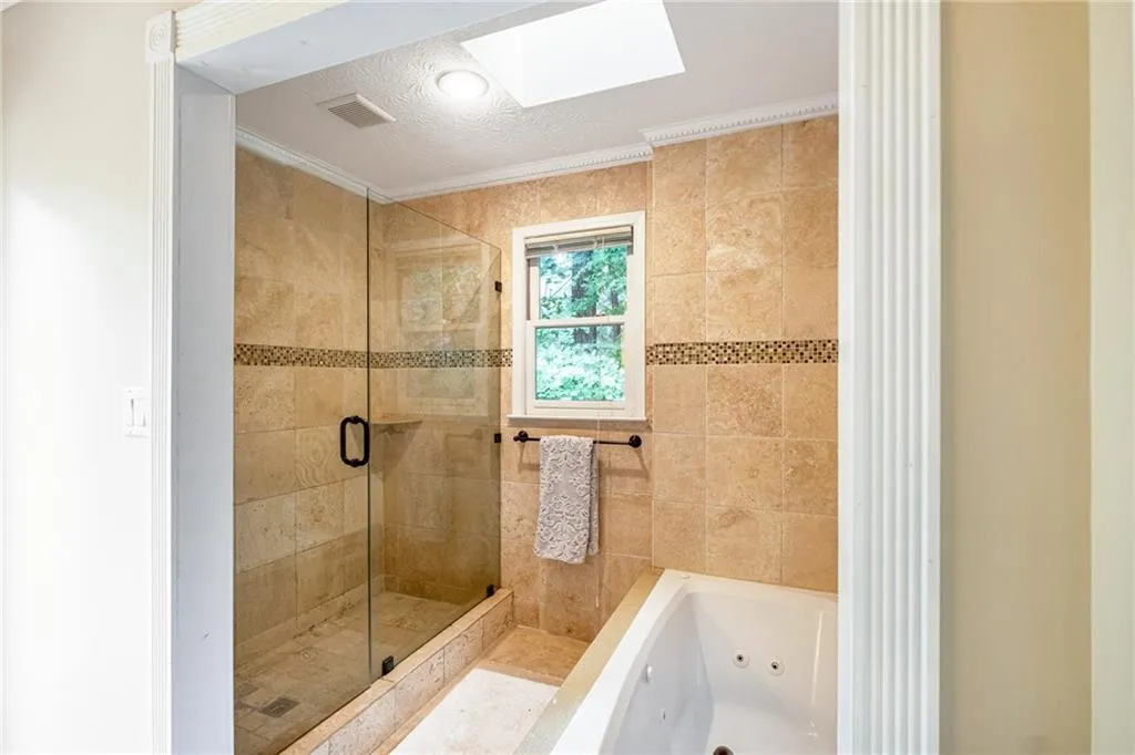 5025 Oak Bluff Court, Sandy Springs, Georgia 30350, 6 Bedrooms Bedrooms, ,4 BathroomsBathrooms,Residential,Sold,5025 Oak Bluff Court,6770360