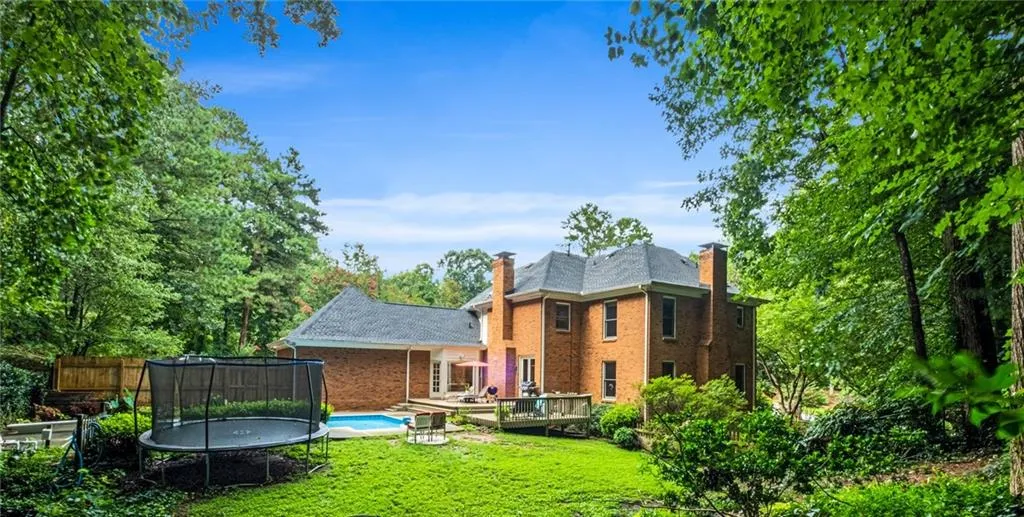 5025 Oak Bluff Court, Sandy Springs, Georgia 30350, 6 Bedrooms Bedrooms, ,4 BathroomsBathrooms,Residential,Sold,5025 Oak Bluff Court,6770360