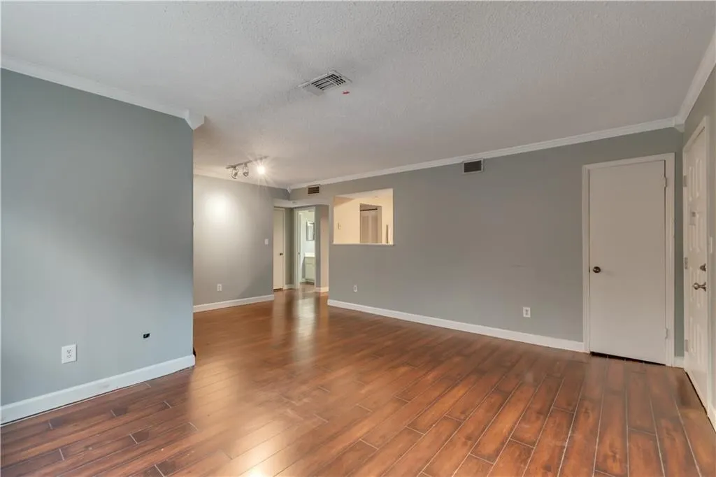 3006 Wingate Way, Sandy Springs, Georgia 30350, 1 Bedroom Bedrooms, ,1 BathroomBathrooms,Residential,Sold,3006 Wingate Way,6984388