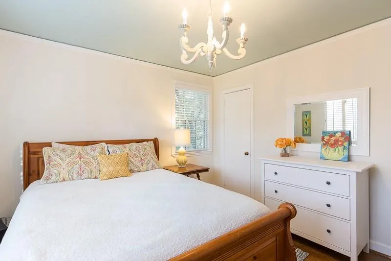 445 Pine Forest Road, Atlanta, Georgia 30342, 3 Bedrooms Bedrooms, ,2 BathroomsBathrooms,Residential,Sold,445 Pine Forest Road,6043850