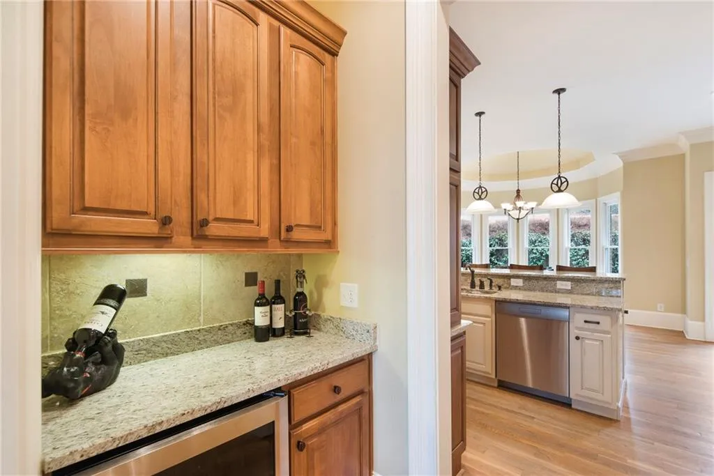 65 Maryeanna Drive, Atlanta, Georgia 30342, 5 Bedrooms Bedrooms, ,5 BathroomsBathrooms,Residential,Sold,65 Maryeanna Drive,6687231