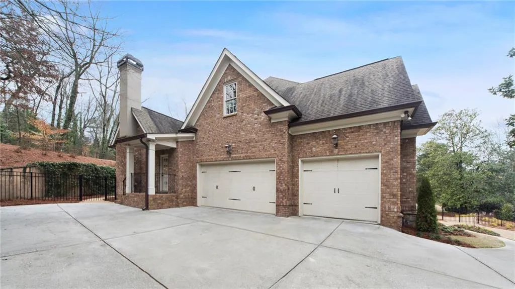 65 Maryeanna Drive, Atlanta, Georgia 30342, 5 Bedrooms Bedrooms, ,5 BathroomsBathrooms,Residential,Sold,65 Maryeanna Drive,6687231