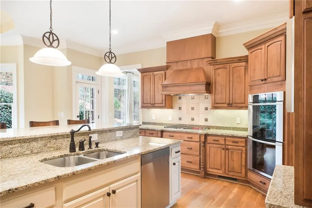 65 Maryeanna Drive, Atlanta, Georgia 30342, 5 Bedrooms Bedrooms, ,5 BathroomsBathrooms,Residential,Sold,65 Maryeanna Drive,6687231