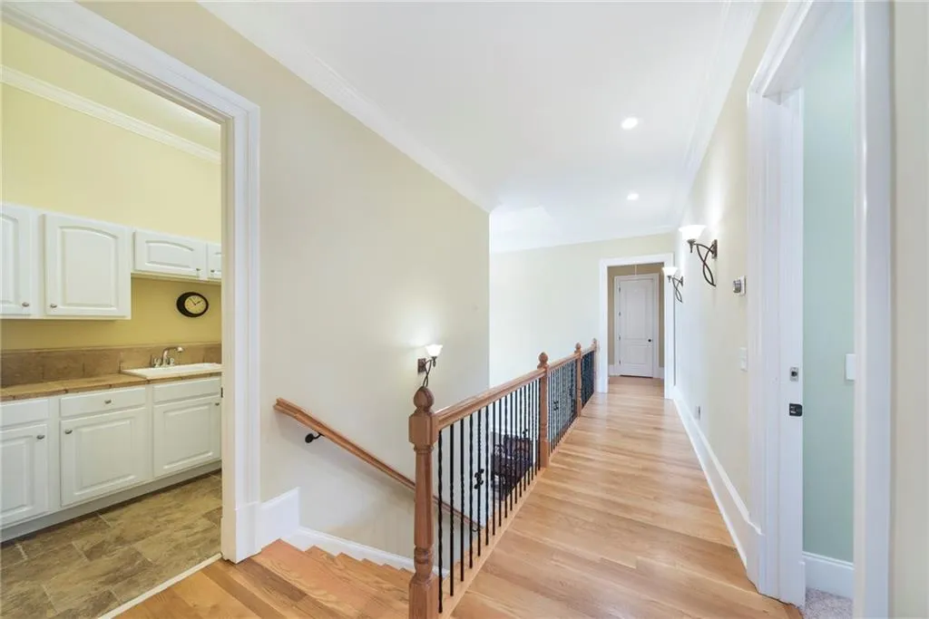 65 Maryeanna Drive, Atlanta, Georgia 30342, 5 Bedrooms Bedrooms, ,5 BathroomsBathrooms,Residential,Sold,65 Maryeanna Drive,6687231